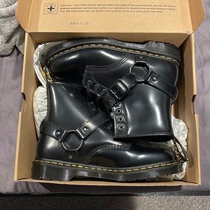 Dr Martens size USM 9